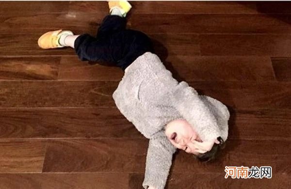 孩子盲目自大不听劝父母该怎么办？懂得聆听的魅力，孩子会更优秀