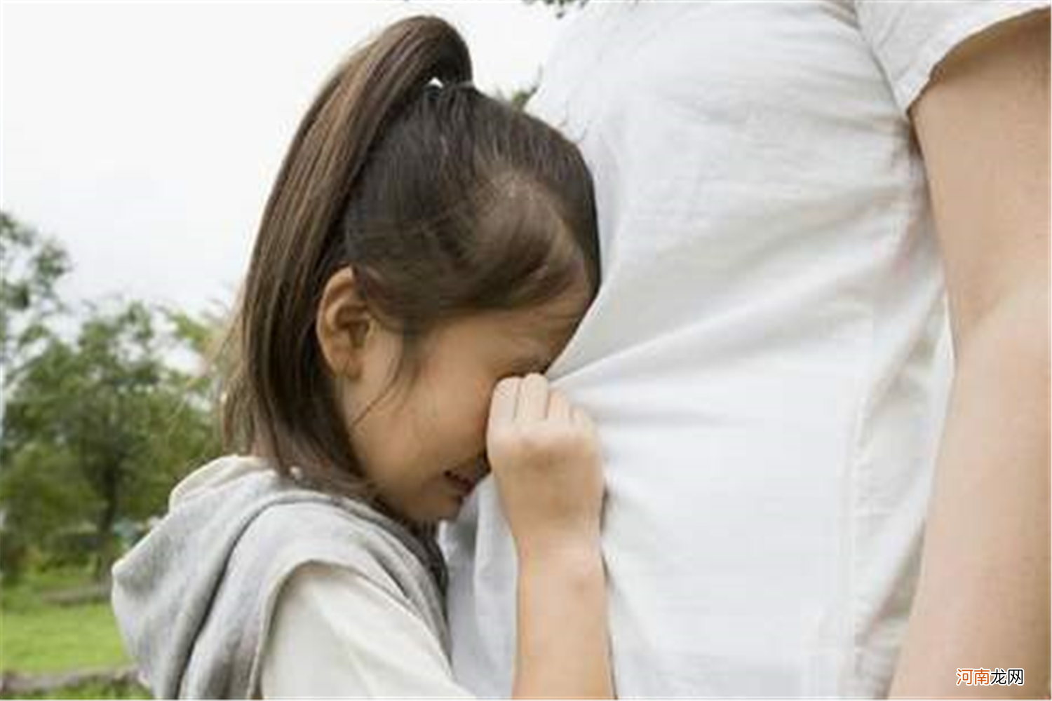 女生第一次来月经，如果早于这个“年龄”，孩子身高容易受限制