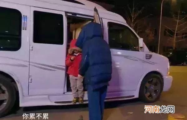 隐秘的角落：民警老陈领养问题少年严良，是自讨苦吃还是另有图谋