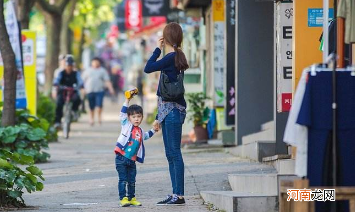 “人贩子”选孩子有套路，专挑这4类孩子下手，希望没有你家孩子