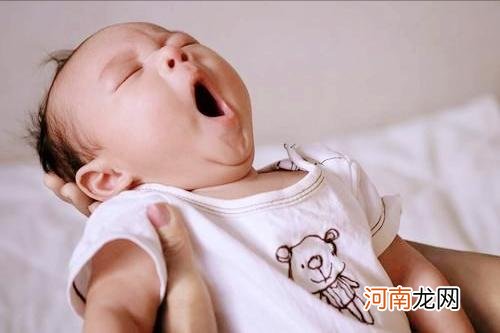 宝宝爱哭闹，花式哭泣中隐藏不同“暗语”，爸妈读懂带娃更轻松