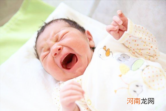 宝宝爱哭闹，花式哭泣中隐藏不同“暗语”，爸妈读懂带娃更轻松