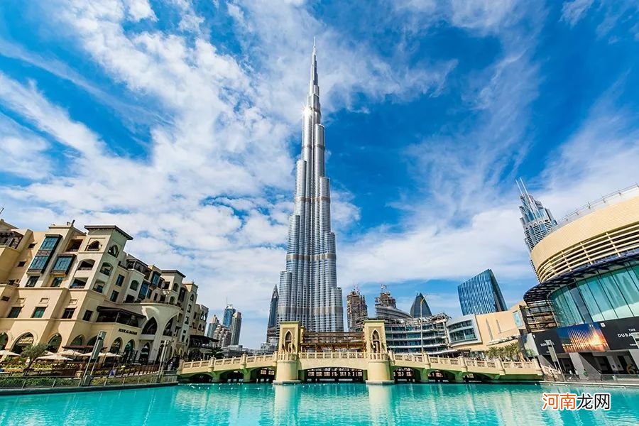 迪拜哈利法塔高达828米，总共162层 世界第一高楼