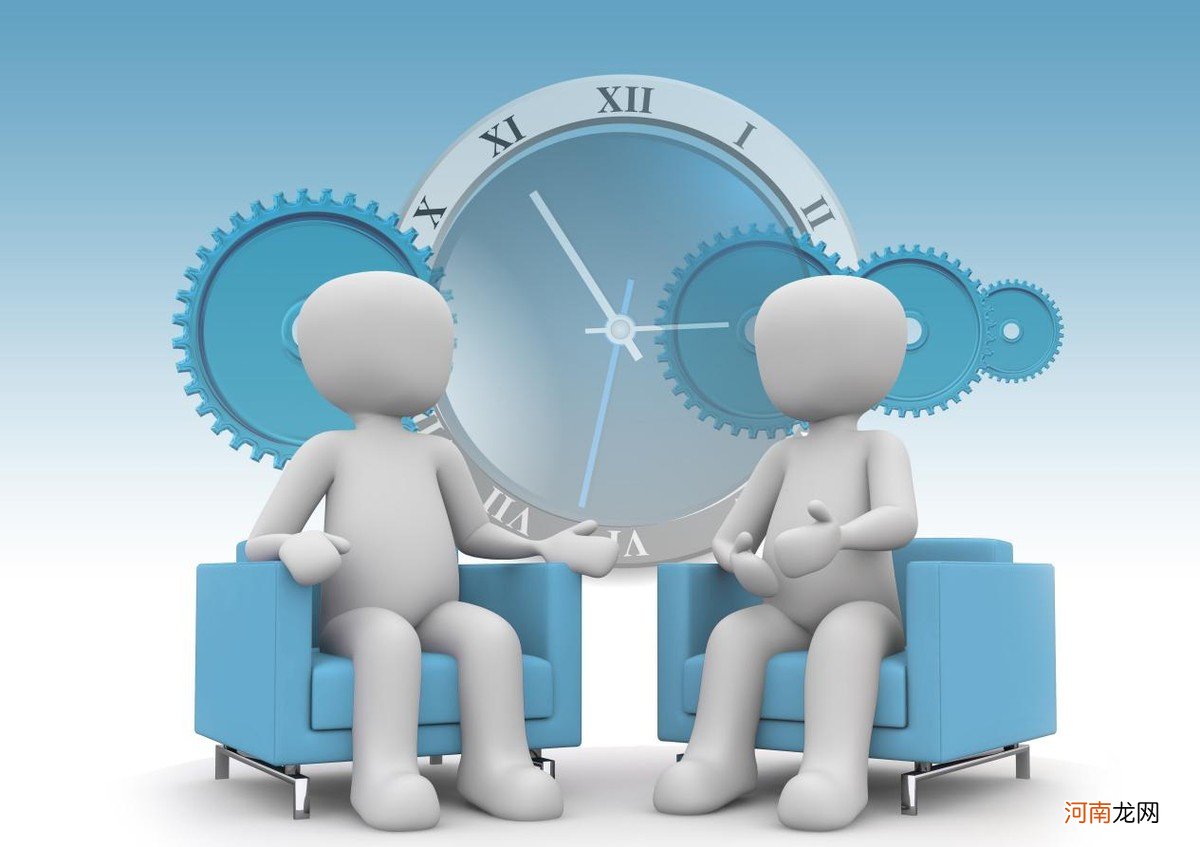 “我硕士学历，跟月嫂一个工资”：低端岗位，正在收割中产的口袋