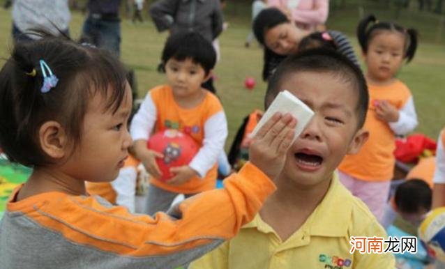 幼儿园老师坦言：第一天上幼儿园不哭的娃，多半来自这4种家庭