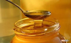 蜂蜜水用热水泡会怎么样 蜂蜜可以用热水泡吗