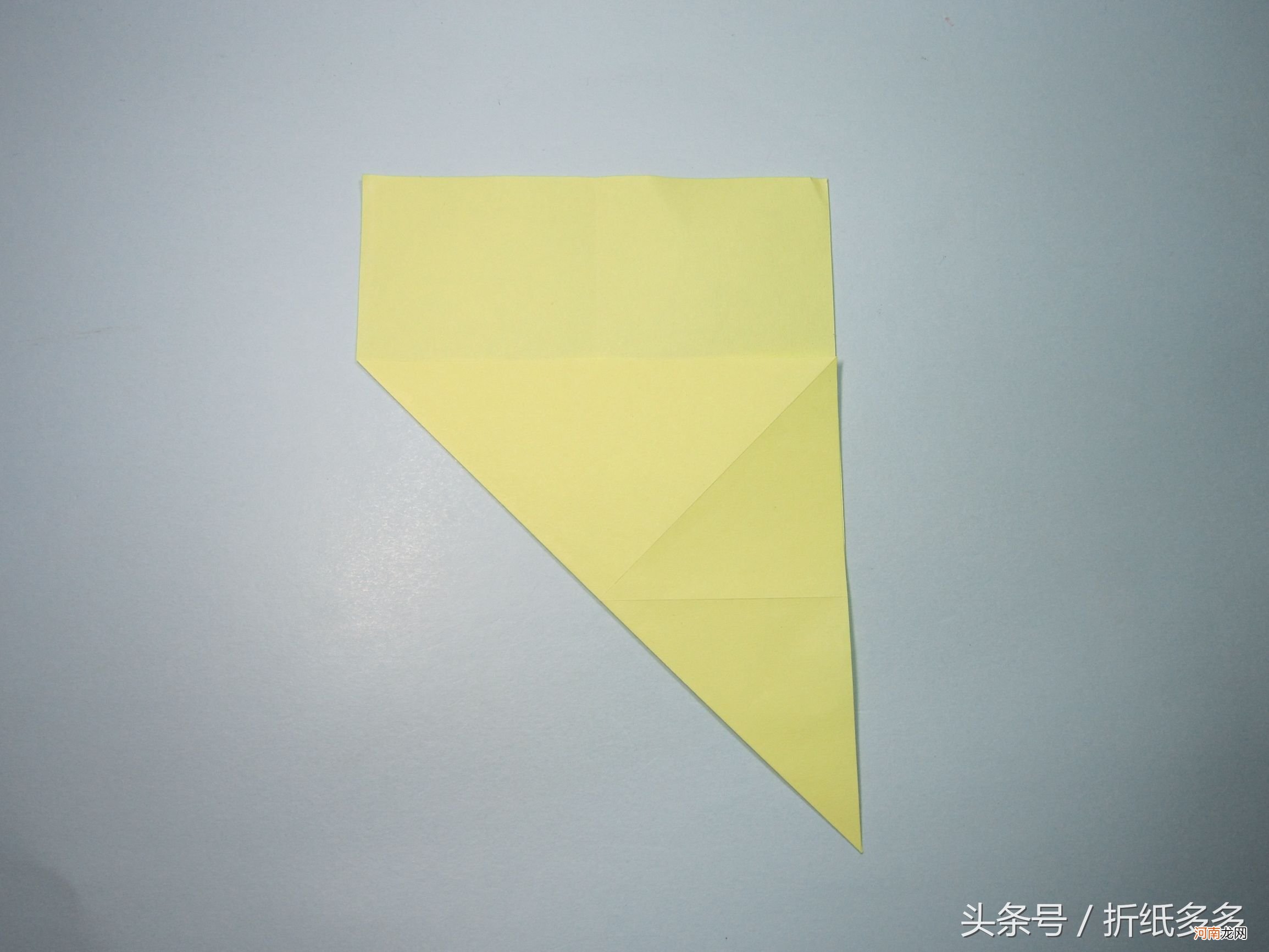 手工纸飞机的折法步骤 飞机的折纸方法大全