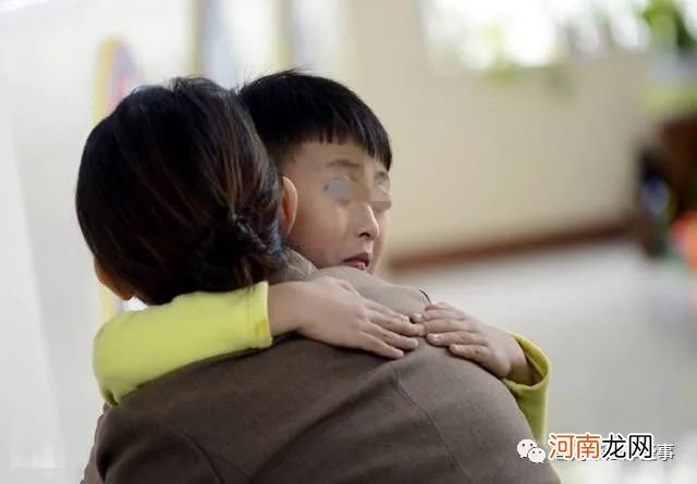 孩子一生会离开妈妈9次，一次比一次难舍