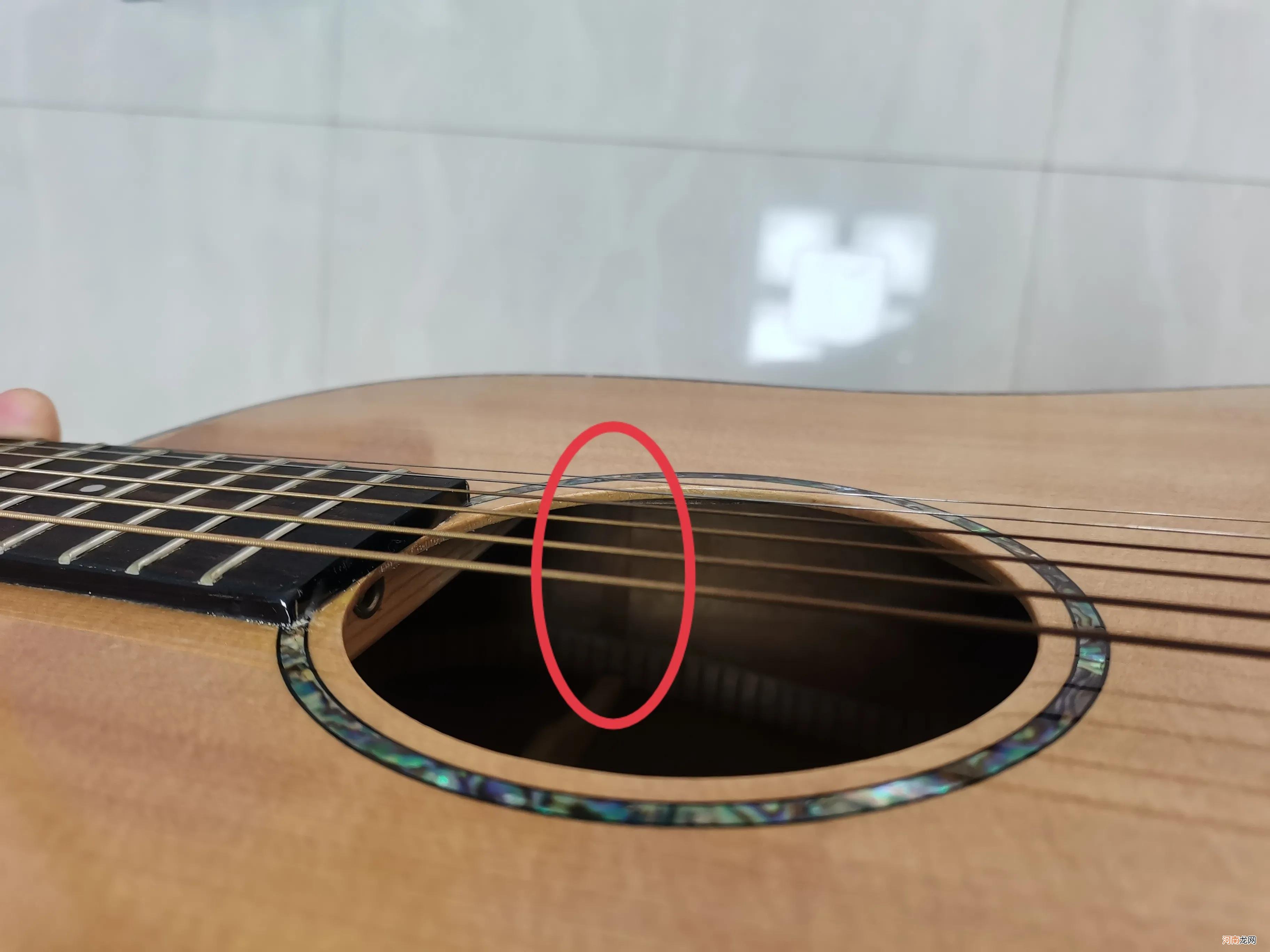 吉他怎么辨别单板还是合板 吉他单板与合板的区别图片