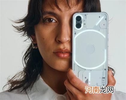 Nothing Phone 1成了：一天卖出20多万台 3200元