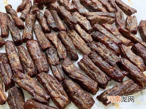 牛肉干怎么做家庭制作,五香和麻辣制作的步骤详解?
