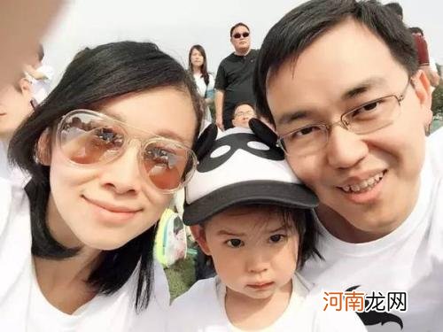 著名心理学家：父母的这5种行为，正在培养一个低情商的孩子