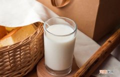 宝宝牛奶蛋白过敏症状 怎样判断宝宝对牛奶过敏