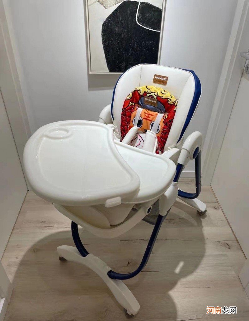 婴儿餐椅买什么样的好 宝宝餐椅多大开始用