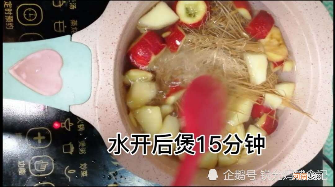 家里宝宝有积食吗？一周给宝宝煲两次，胃口好了，大口吃饭