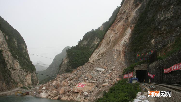 地球上山的形成过程 山是怎么形成的