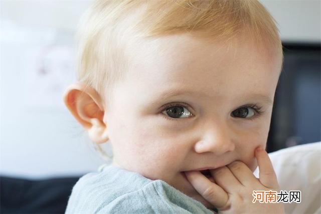 宝宝总爱到处咬人？相比一句简单的“不可以”，拿出这4招更实用