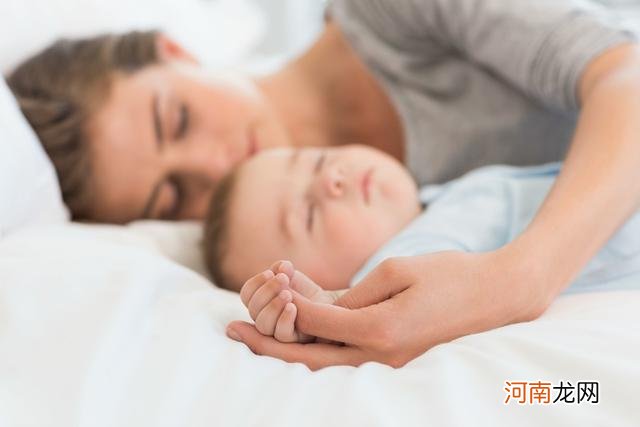 宝宝睡一会就醒，该不该“接觉”？接觉标准、接觉方法看这篇就好