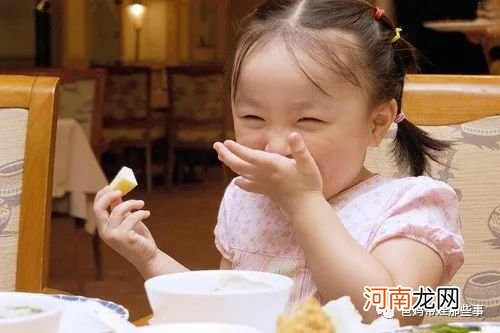 孩子身上这几个部位“短”，今后与高个子无缘