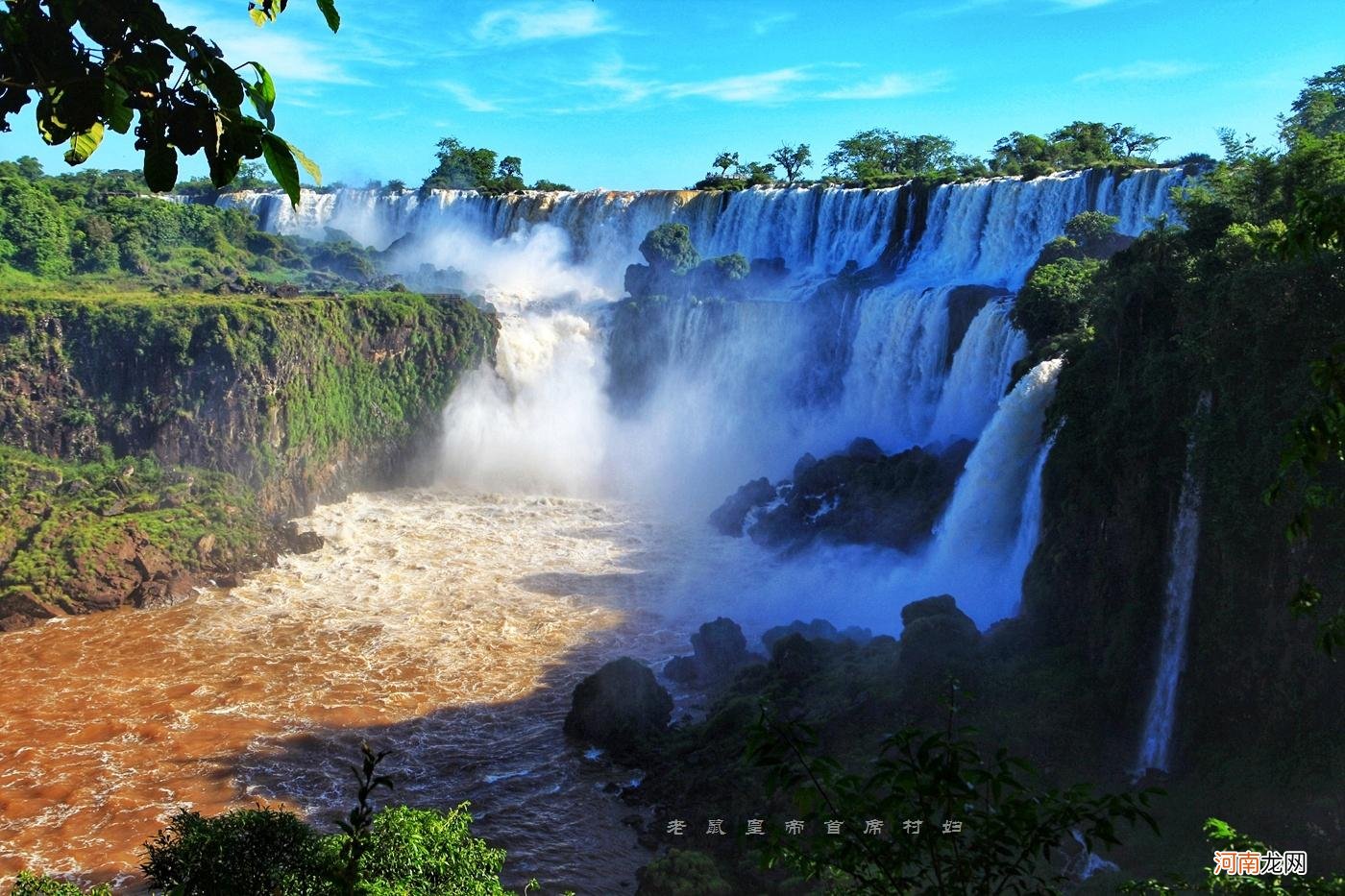 世界上宽度最大的瀑布是哪个 世界上最宽的瀑布