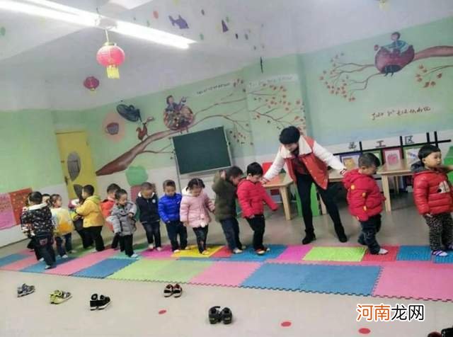 为什么天一冷，幼儿园小班就“开张难”？老师表示早已习惯了