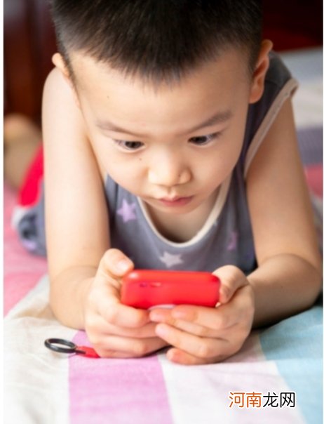 怎样判断孩子已沉迷于手机