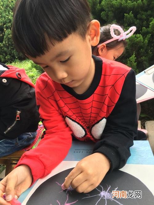 小学生作文《怀孕》火了：这孩子脑子里装的是啥？