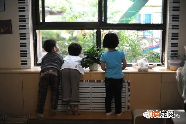 幼儿园在职妈妈：别为了孩子去幼儿园当老师，照顾孩子？你想多了