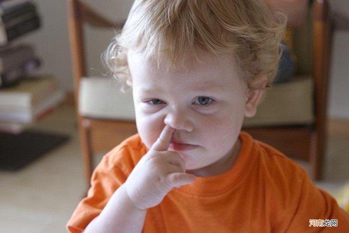 孩子为什么喜欢挖鼻孔？几种原因家长最好提前知道，别不当回事