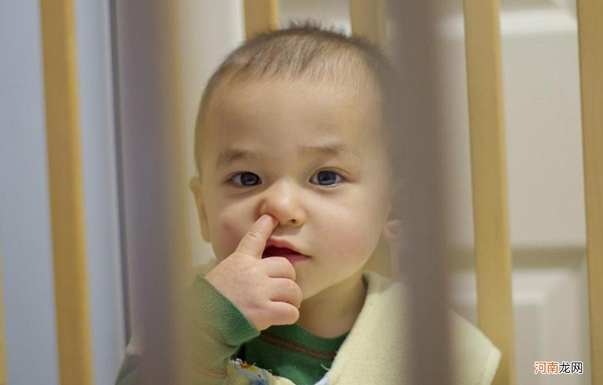 孩子为什么喜欢挖鼻孔？几种原因家长最好提前知道，别不当回事