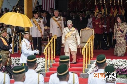 马来西亚拿督 李宗伟在马来西亚地位如何？