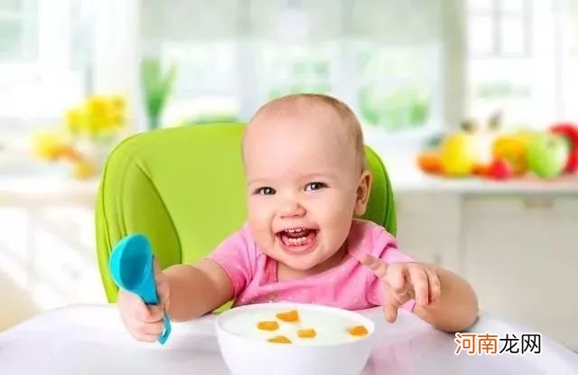 宝宝总是“含饭”，迟迟不肯咽下去，三个原因家长要知晓