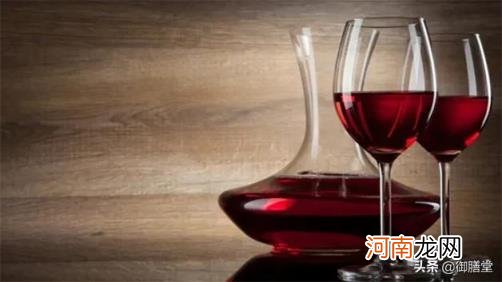 红酒是不是葡萄酒 红酒和葡萄酒有什么区别？