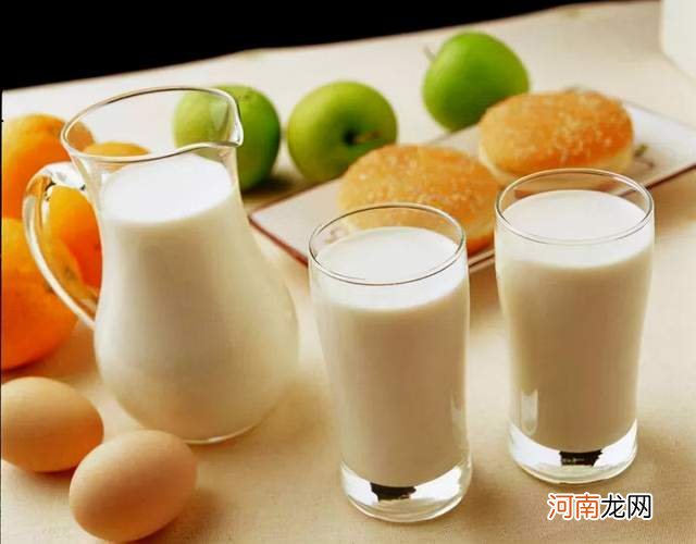 配方奶比牛奶好？宝宝是该选牛奶还是配方奶？配方奶与牛奶比较篇