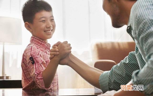 孩子人生中的三个“特殊生日”，父母给他过好了，以后的路走不偏