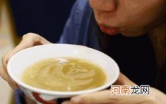 经常吃汤泡饭真的会伤害肠胃吗？