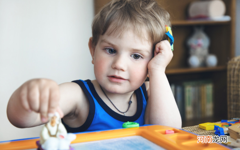 哈佛大学研究发现：成功人士的童年时期，通常都有这4个特征