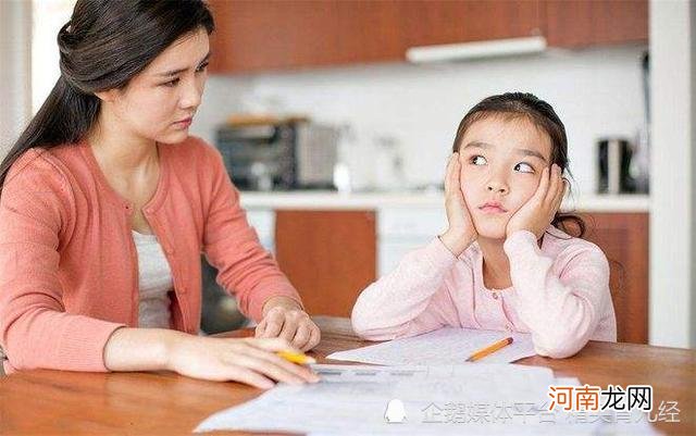 孩子长大后依然“跟妈亲”，多半是妈妈在娃小时候做对了3件事