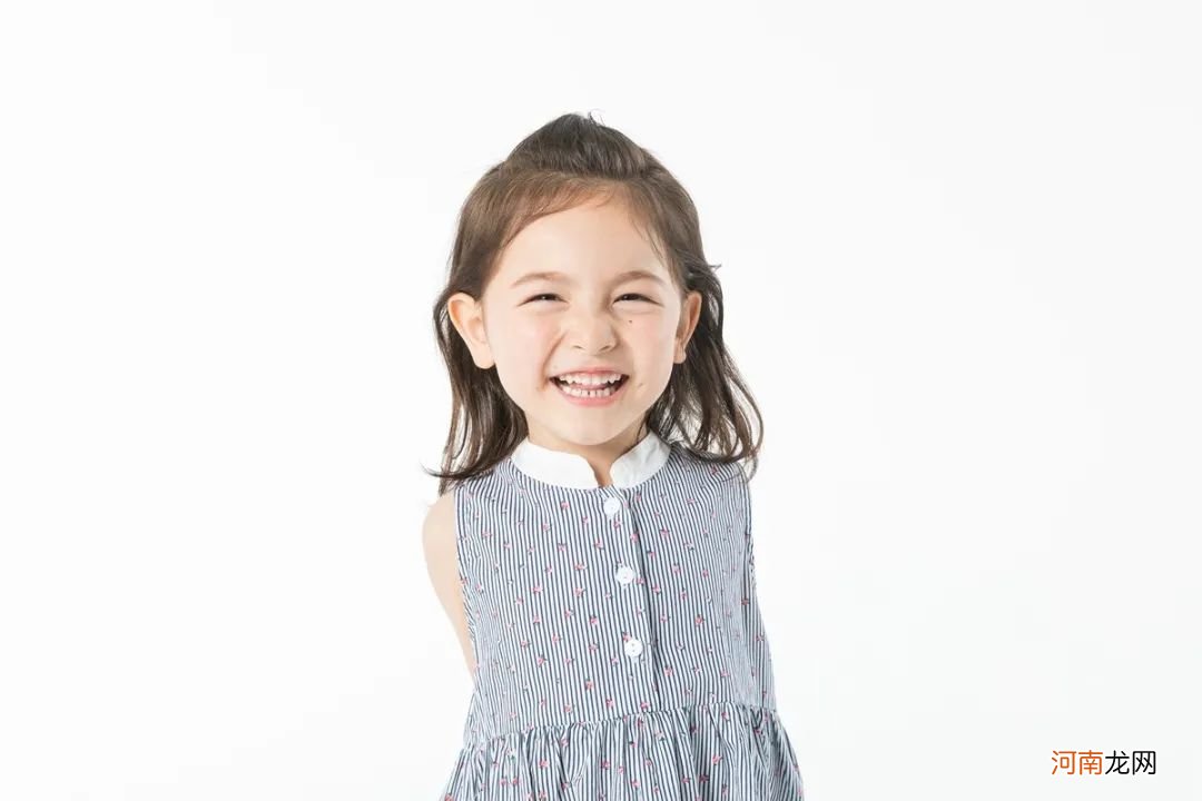 如果你有女儿,记得别把女儿养得太乖,因为太懂事,没人会心疼