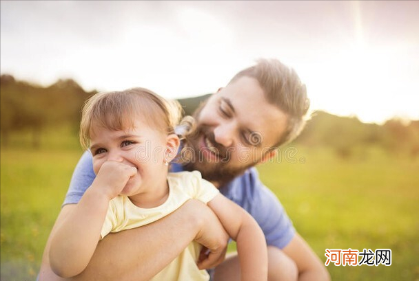 《从出生到独立》：解锁焦虑时代养育孩子的独特密码