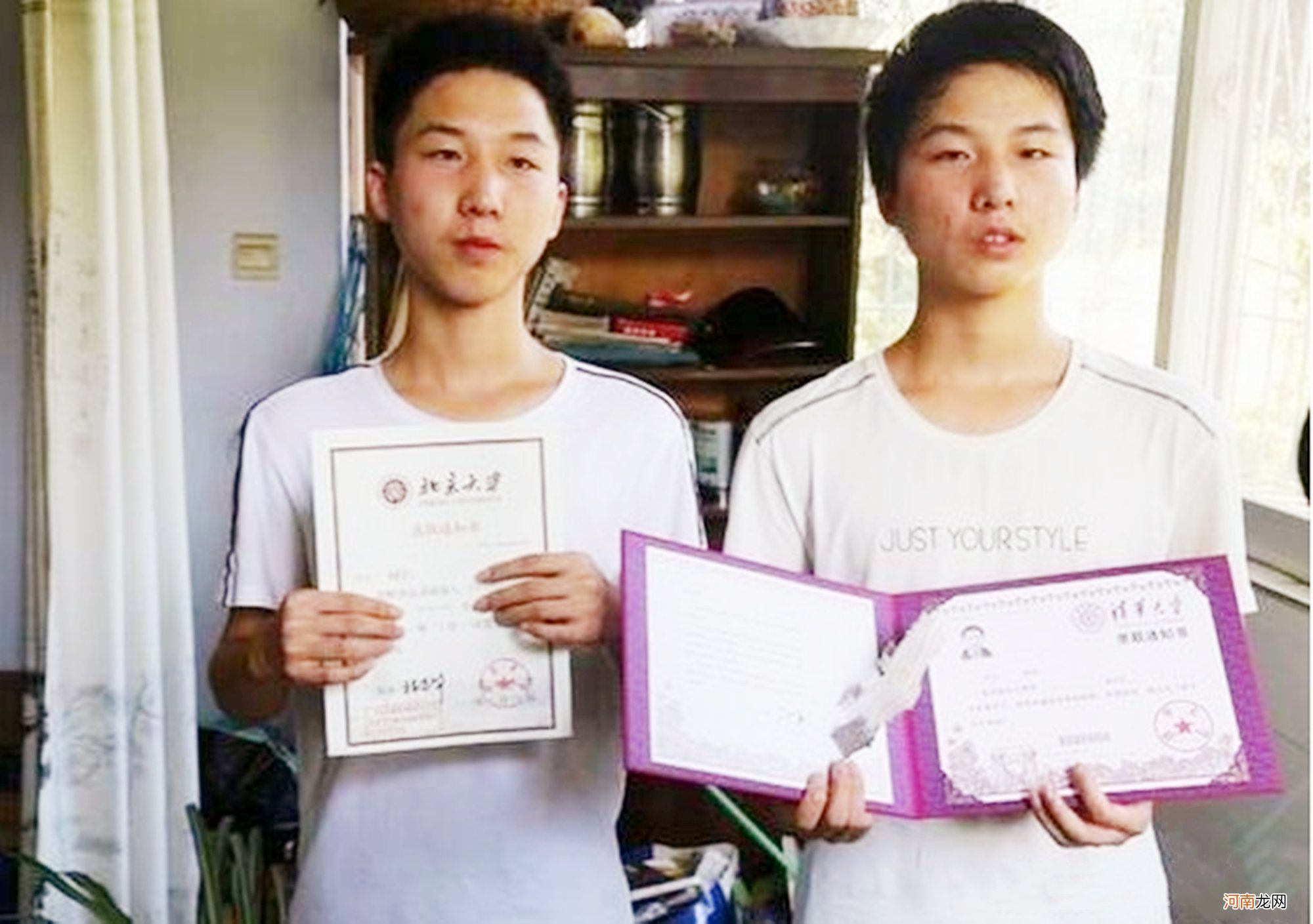 有种父亲叫“北大助力者”，两个孩子同时被北京大学录取，很佩服