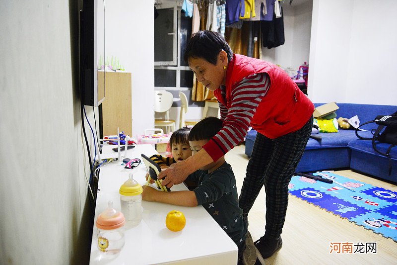 李玫瑾教授：家里两个孩子发生矛盾时，一定要安抚老大，为什么？