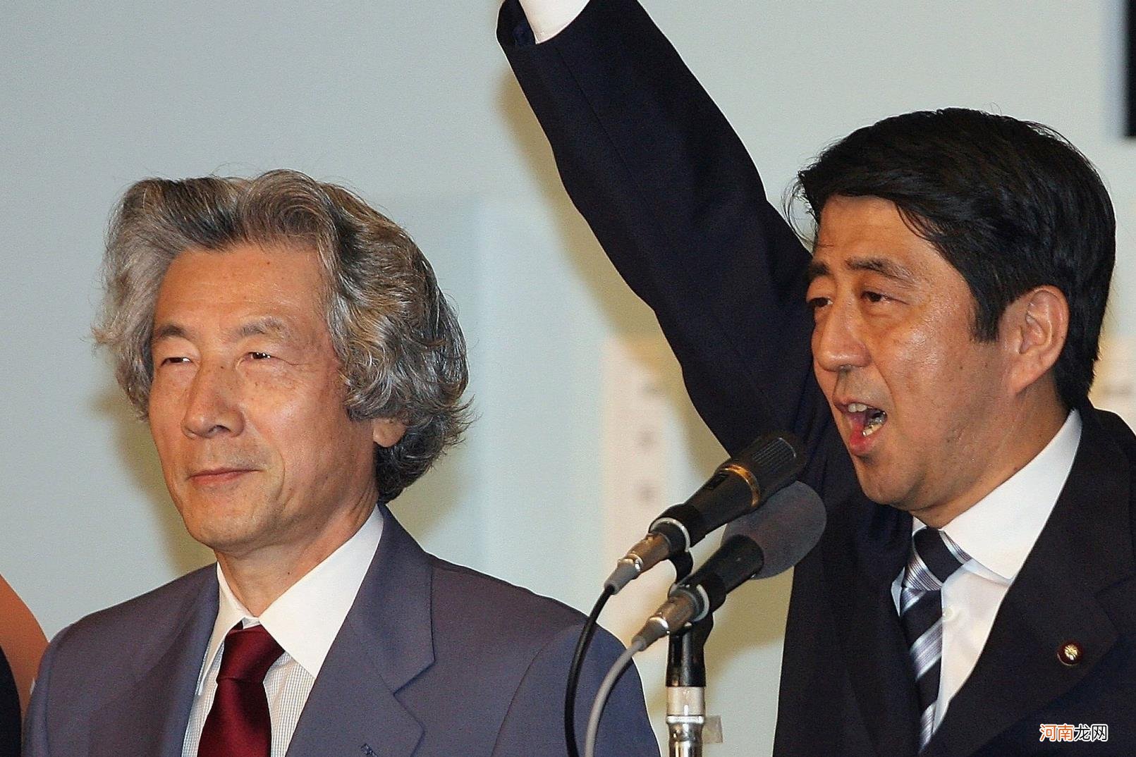 日本换首相换的最频繁的一年 安倍晋三郎做了几年任首相