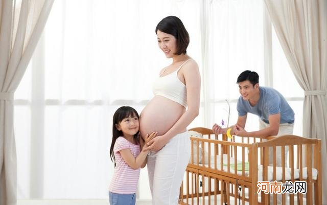 老大常欺负老二，二胎家庭如何改变现状？家长需注意孩子心理变化