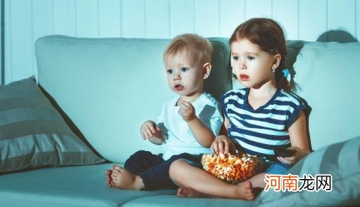 李玫瑾：“看电视”和“不看电视”的孩子，长大后的差距很大