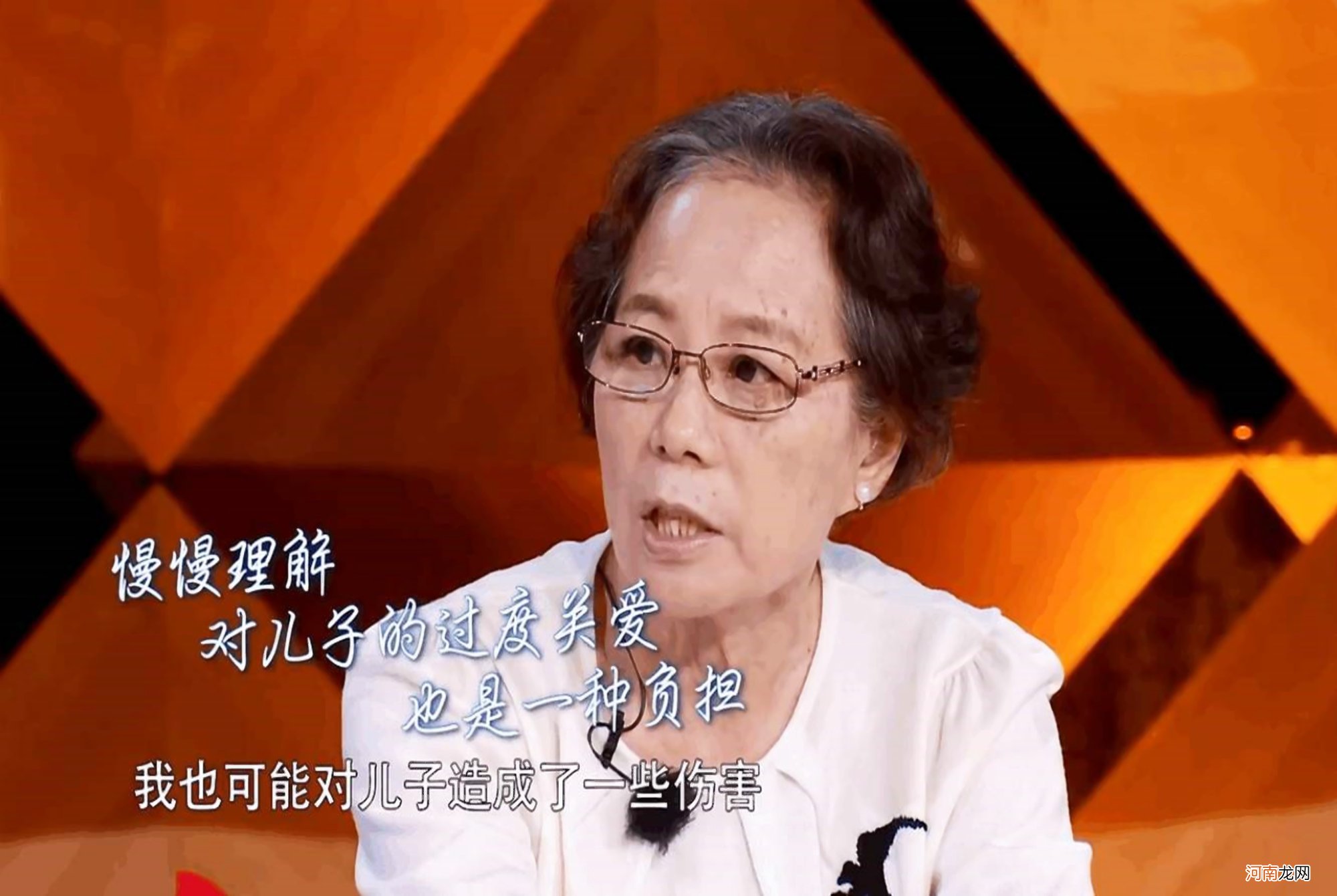 心理学家：原生家庭也许不会毁掉一个孩子，但这3种妈妈可能会