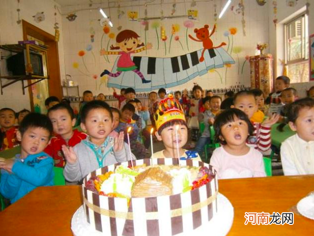 “超烦带蛋糕到幼儿园给娃过生日”，宝妈吐槽引起共鸣，获赞无数