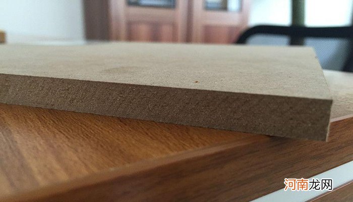 密度板是什么材料做的