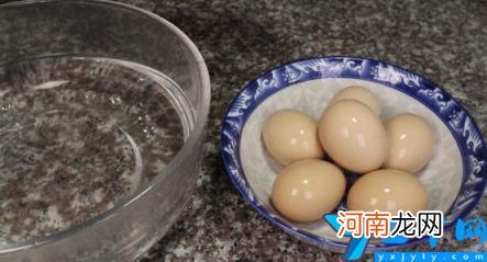 荷包蛋怎么做 荷包蛋是煎的还是煮的？