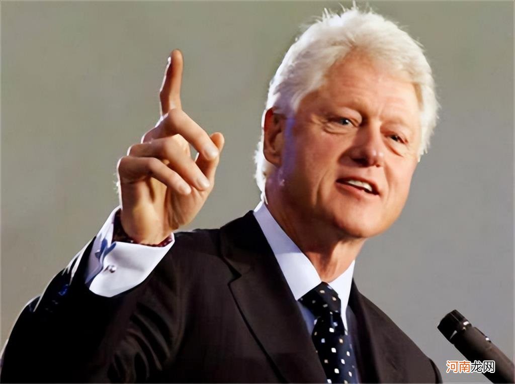 卡扎菲死得有多惨视频 卡扎菲是哪个国家里的